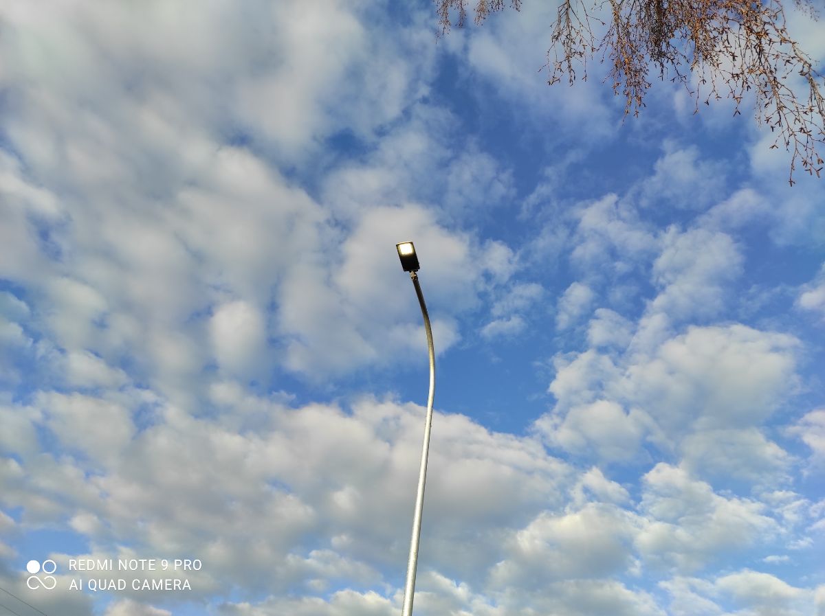 Galeria zdjęć: Nowe oświetlenie drogowe w Runowie za pałacem