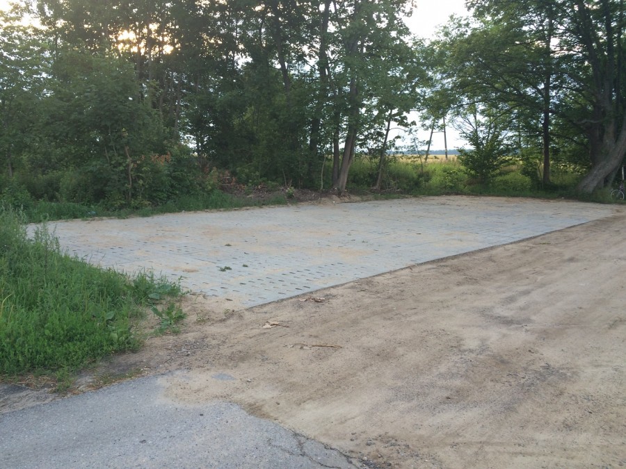 Zdjęcie: Wykonanie miejsc parkingowych przy drodze gminnej w Żochowie